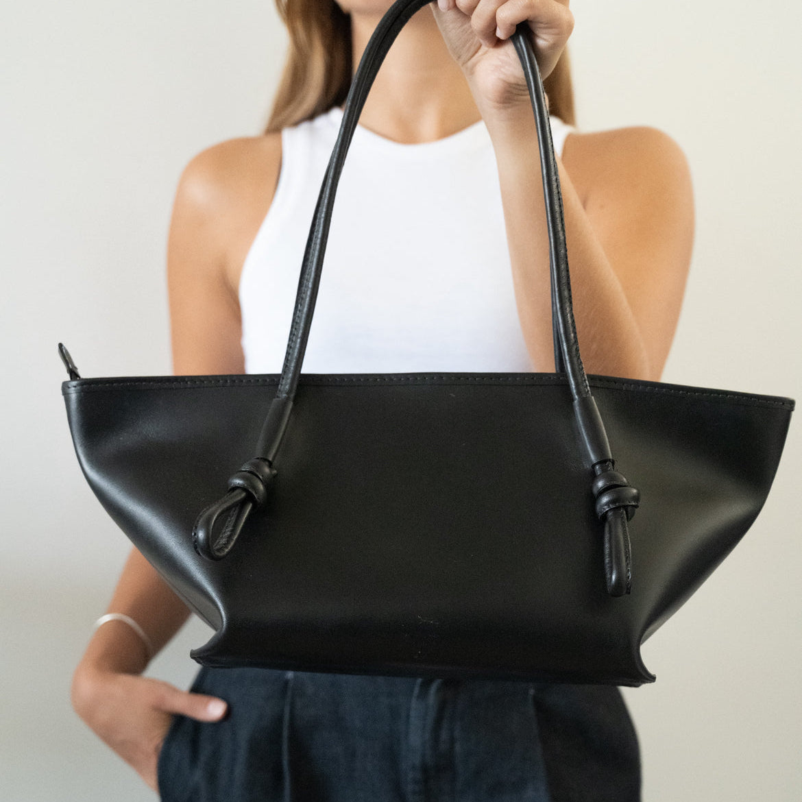 Cartera Magnolia negra