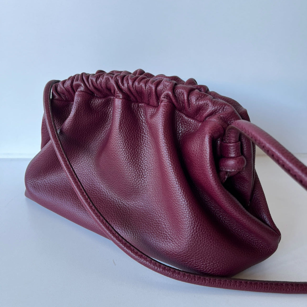 Cartera Gardenia Vino (PRE ORDER)