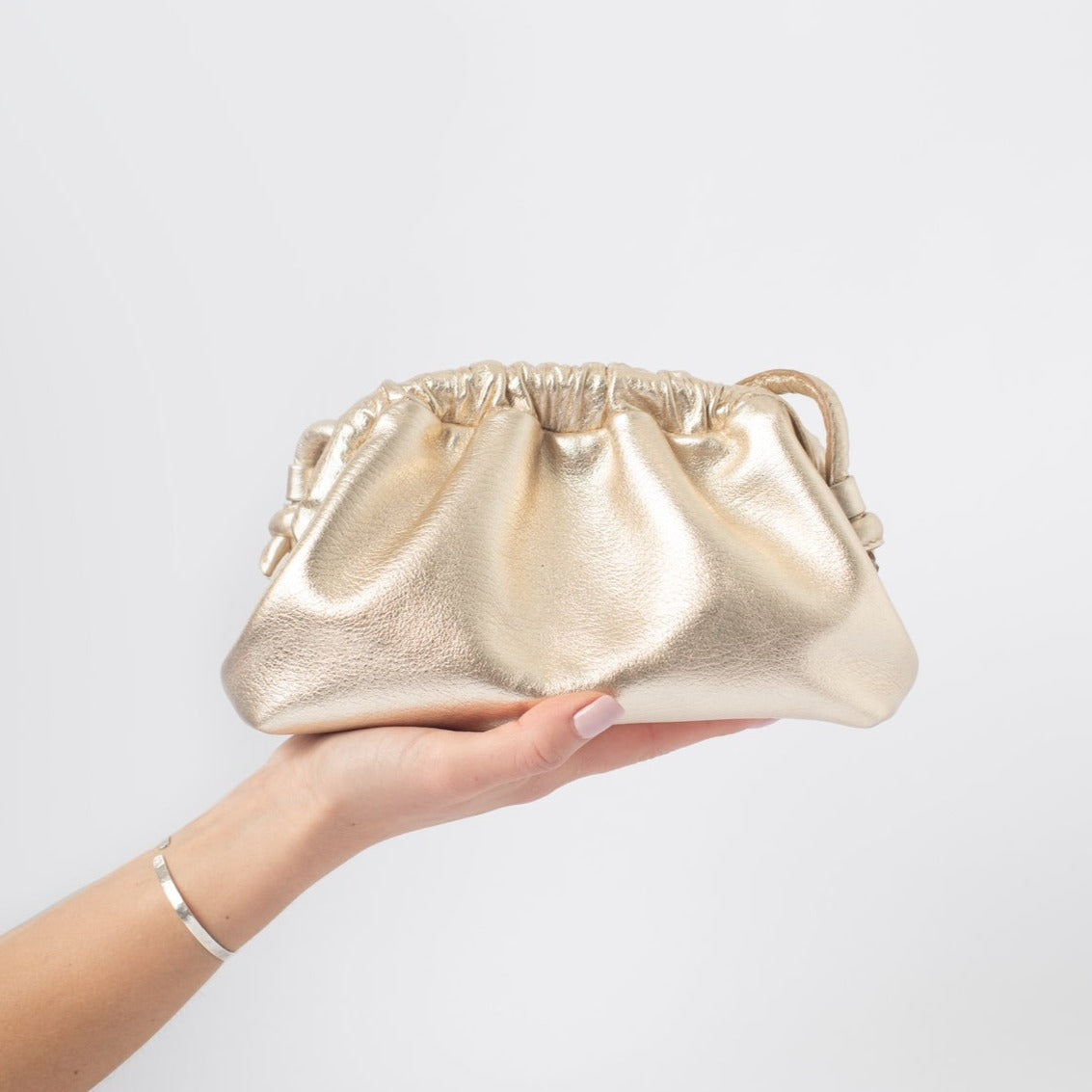 Cartera Petit Gardenia Dorada (PRE ORDER)
