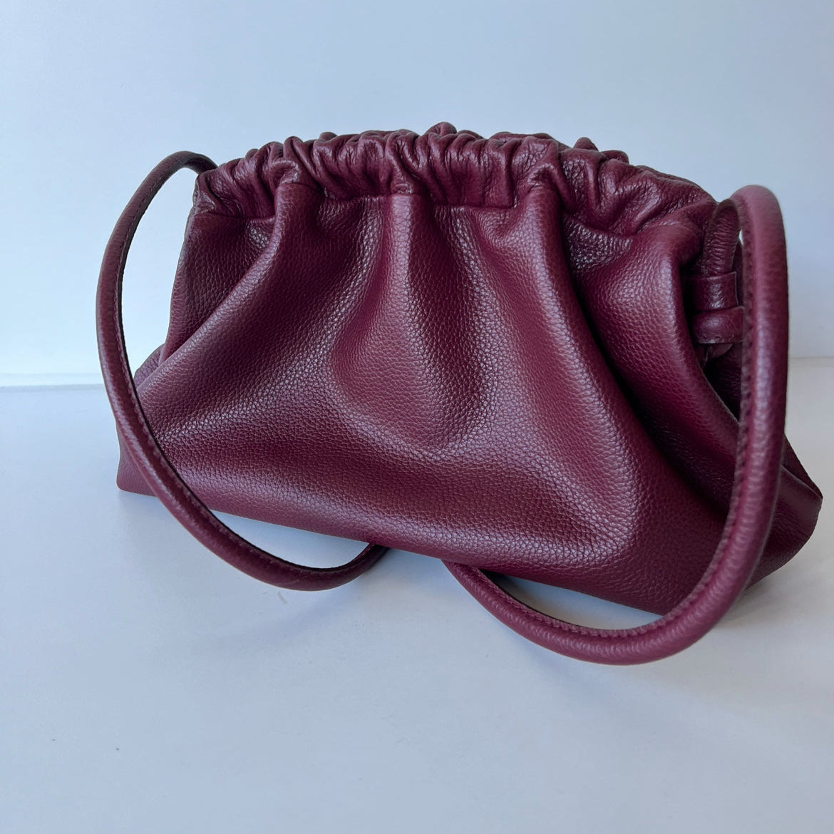 Cartera Gardenia Vino (PRE ORDER)
