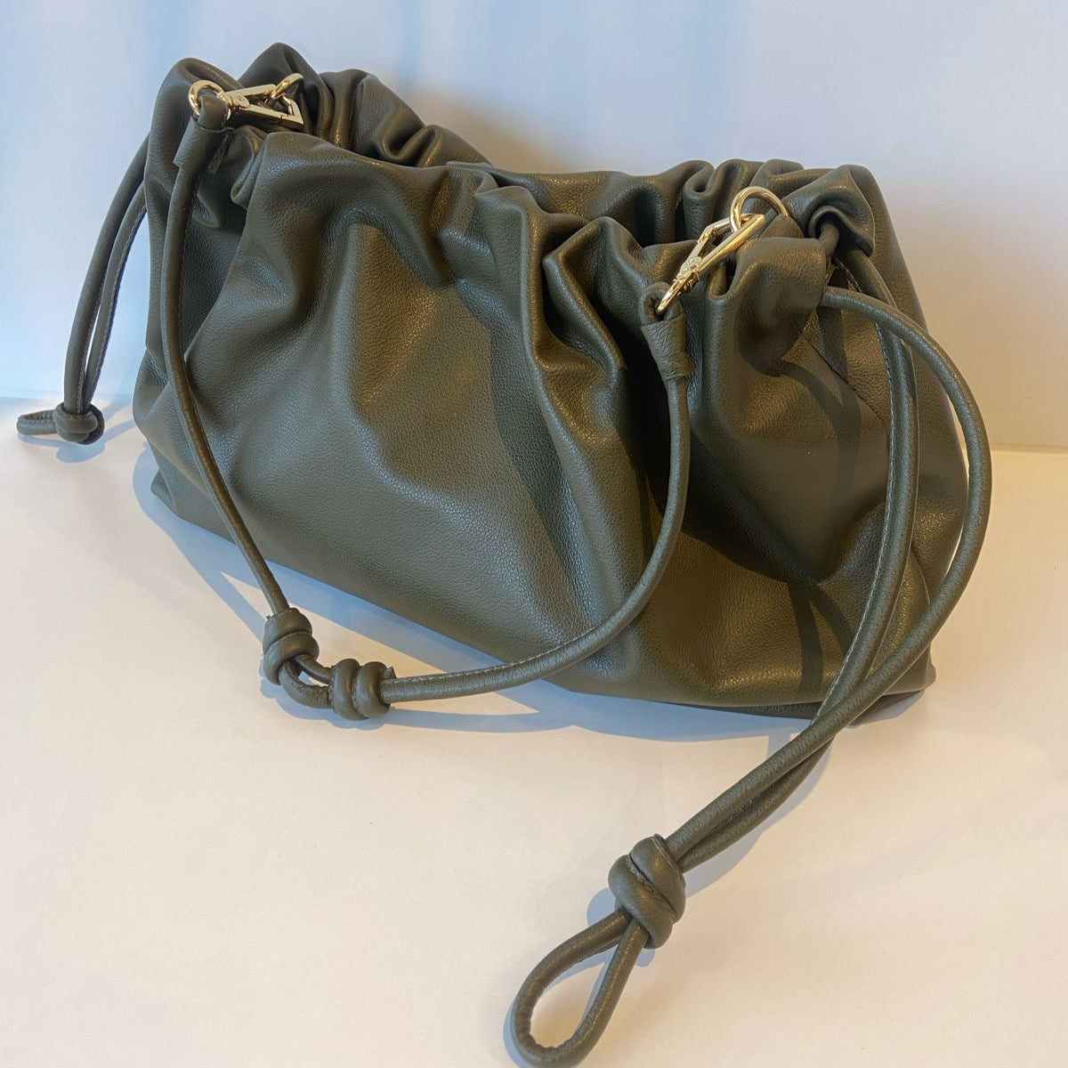 Cartera Hortensia Oliva