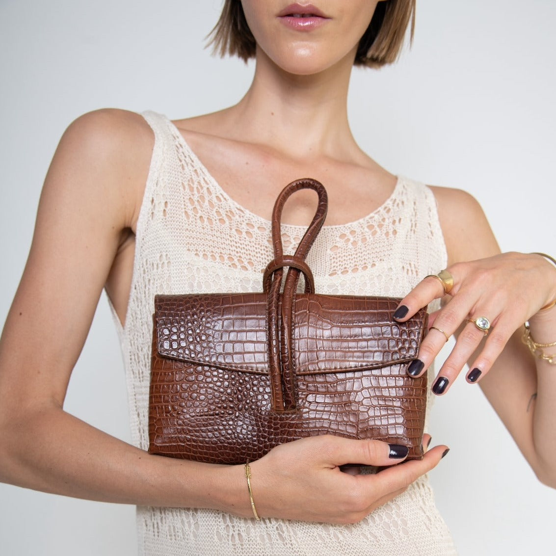 PRE ORDER Cartera Azucena Croc Café