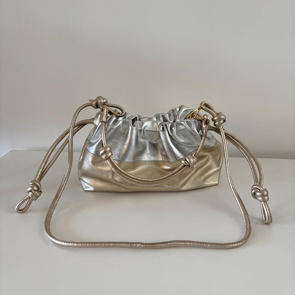 Cartera Petit Hortensia Bi-Color Dorado y Plata