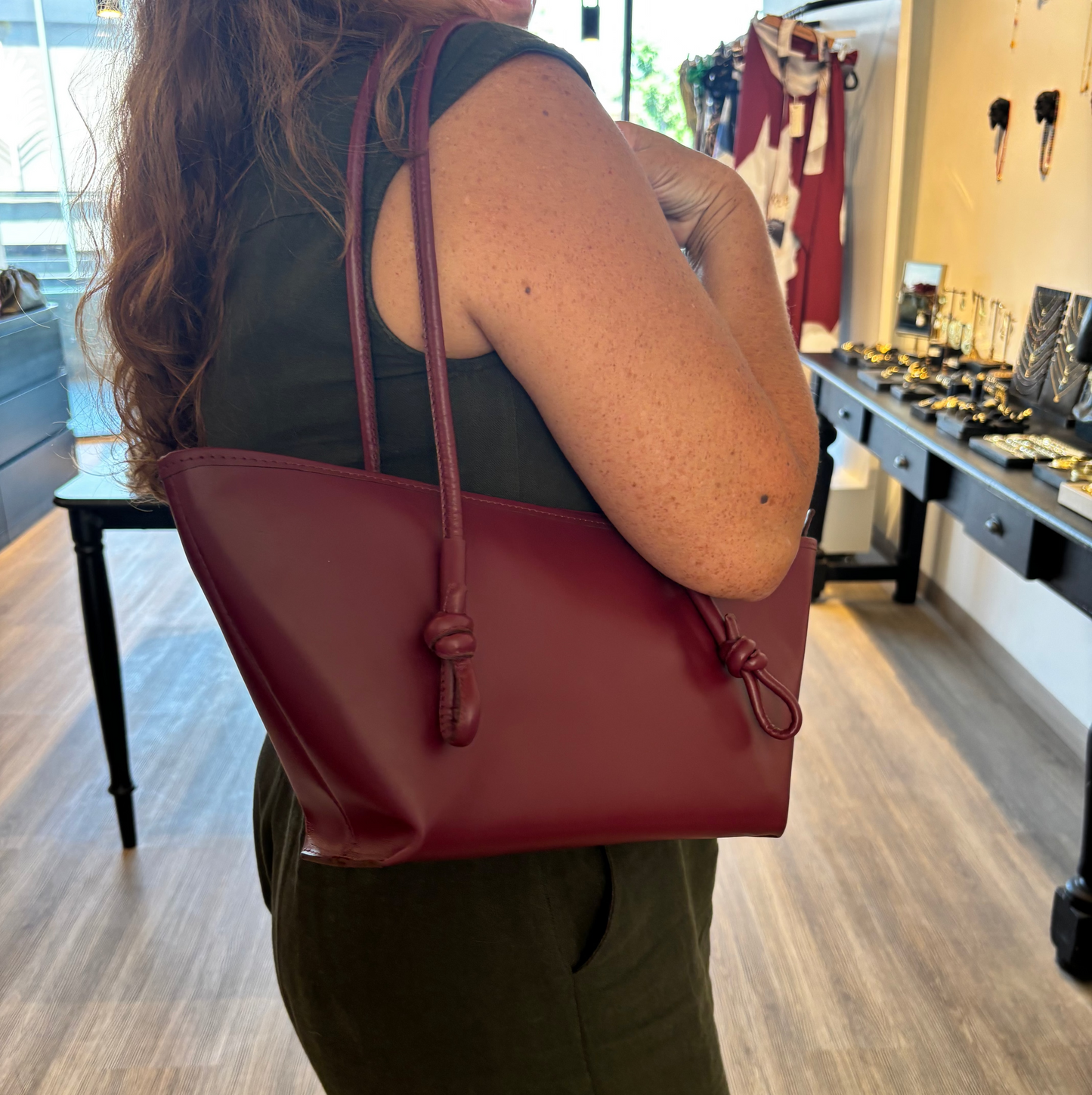 Cartera Magnolia Guinda